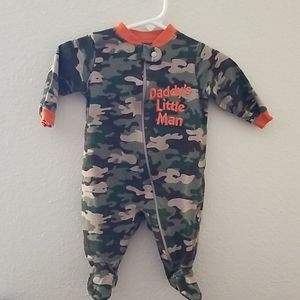 Boy's zipup pajamas size 0 to 3 months